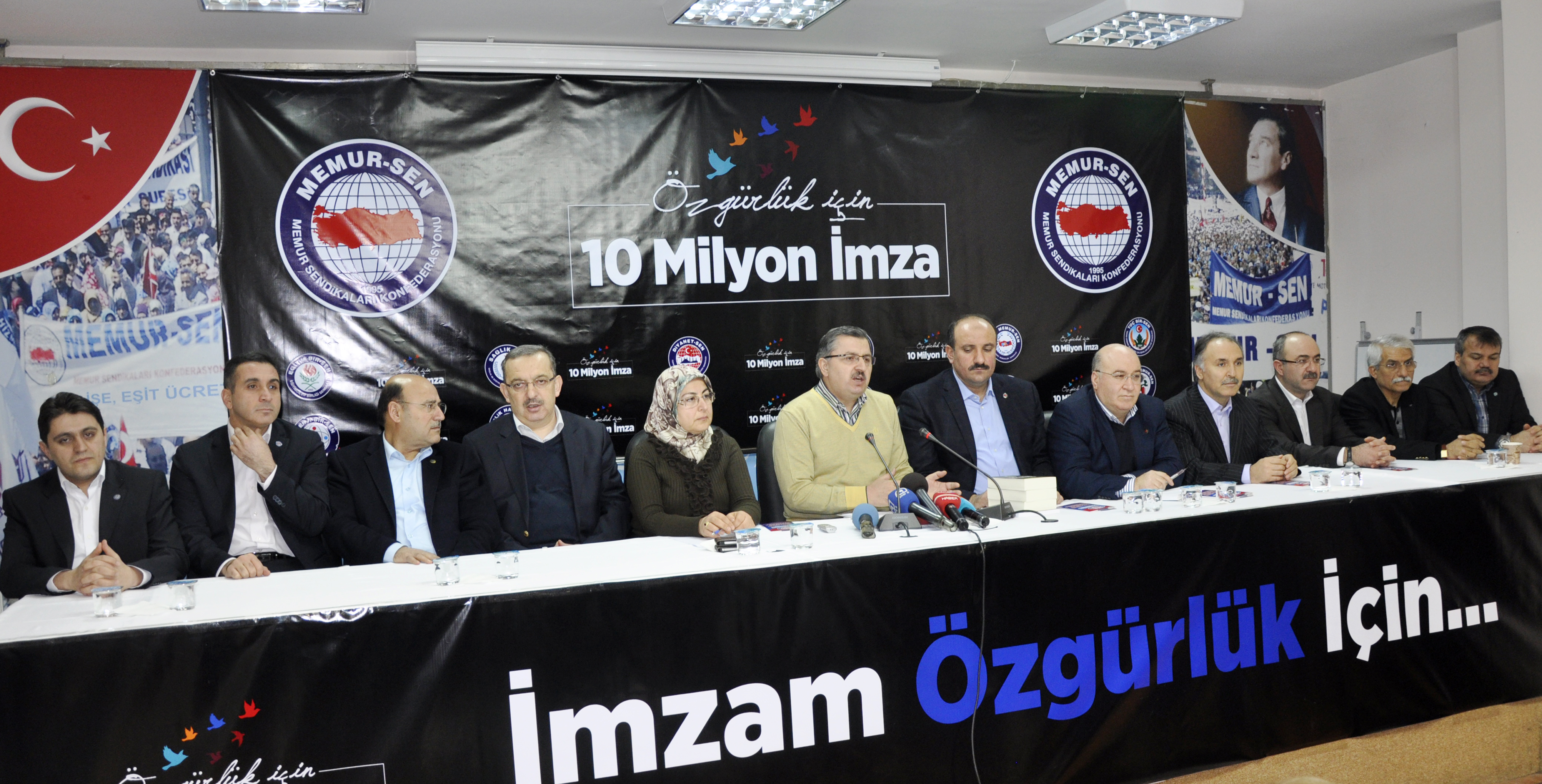 'ÖZGÜRLÜK İÇİN 10 MİLYON İMZA'