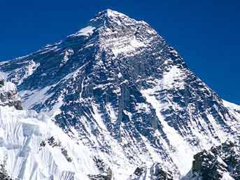 Nepalli dağcı 26. kez Everest’e tırmanarak kendisine ait rekoru kırdı