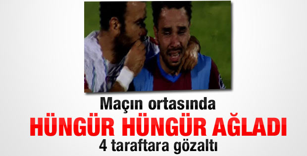 Taraftarla tartıştı ağlayarak sahayı terketti