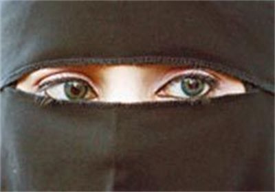 Fransa peçe ve burkayı yasakladı