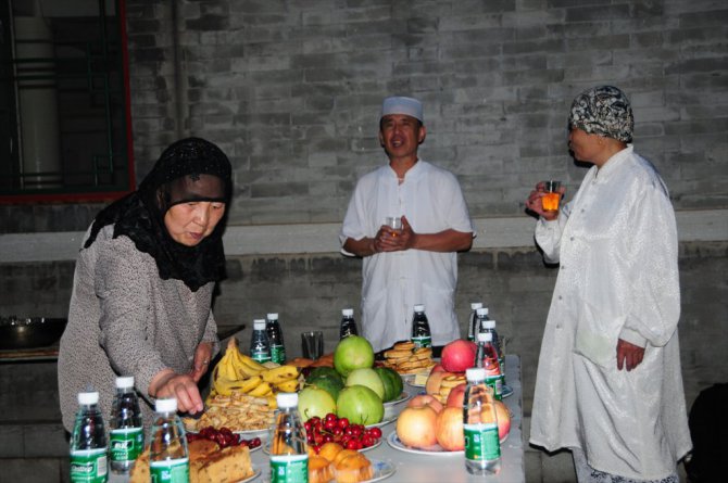 Çin'de ilk iftar açıldı