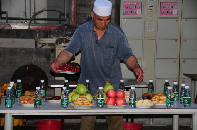 Çin'de ilk iftar açıldı