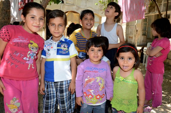"Suriye'deki savaş 600 bin çocuğu babasız bıraktı"