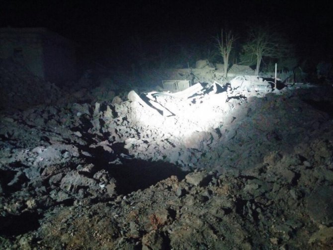 Ömerli'de jandarma komutanlığına bombalı araçla terör saldırısı