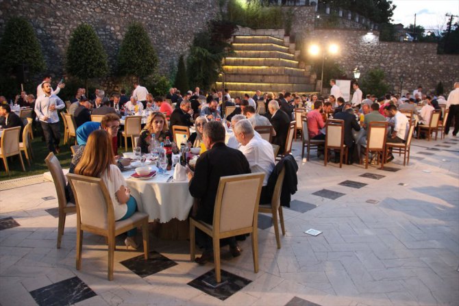 TİKA ve MATÜSİTEB Üsküp'te iftar verdi