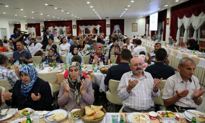 Diyanet İşleri Başkanlığı şehit ailelerini umreye götürecek