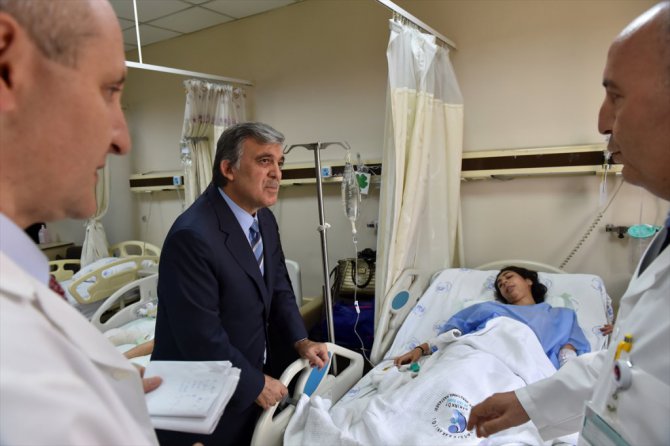 Gül, Yaralıları Ziyaret Etti