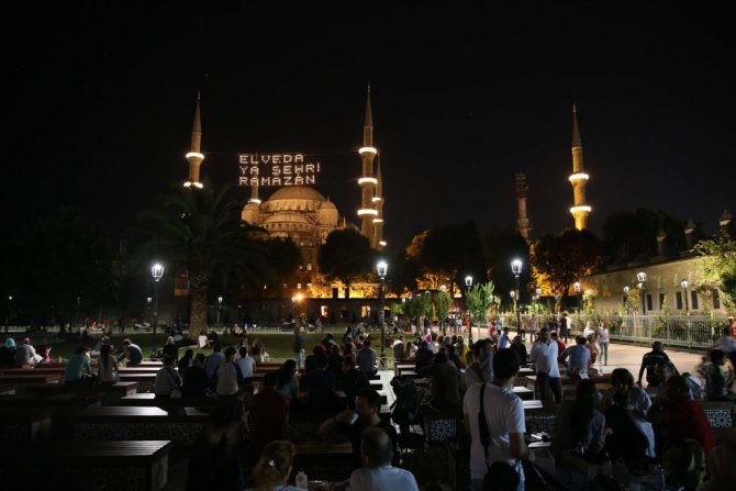İstanbul'da Kadir Gecesi