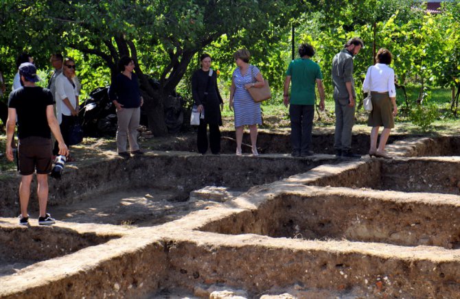 Kanuni'nin Torunları Dedelerini Ziyaret Etti