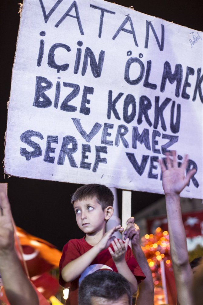 FETÖ'nün Darbe Girişimine Tepkiler