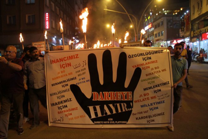 FETÖ'nün Darbe Girişimine Tepkiler