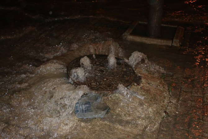 İzmir'de sağanak yağış