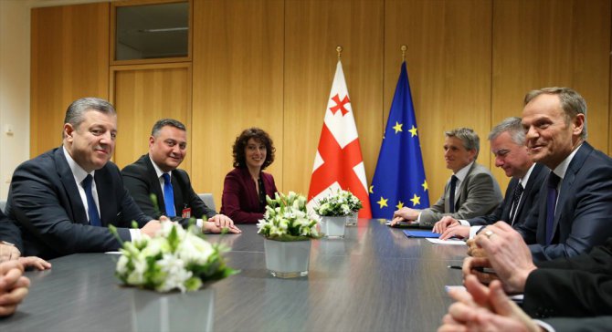 AB, Gürcistan ile vizeleri kaldırdı