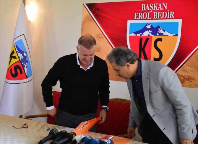 Kayserispor'da Mesut Bakkal dönemi başladı