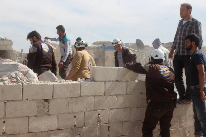 GÜNCELLEME - Suriye'de sığınmacı kampına hava saldırısı