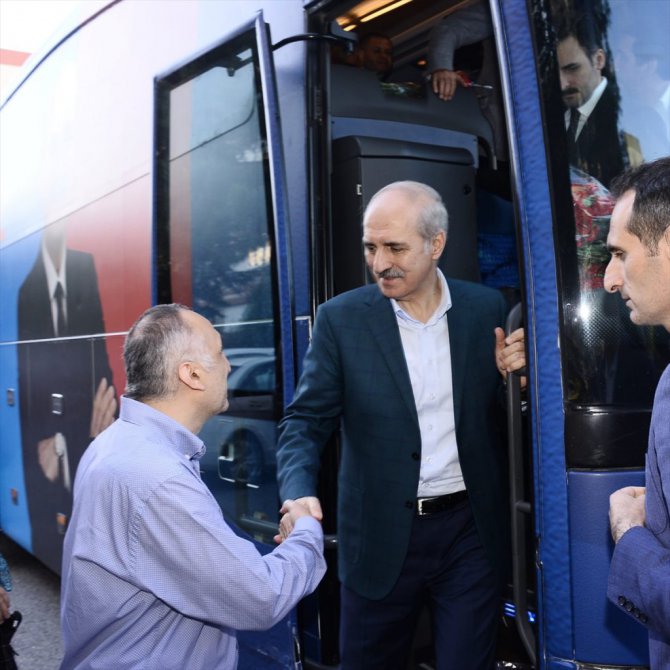 Bakan Kurtulmuş, Beylidüzü'nde Sivaslılarla iftar yaptı