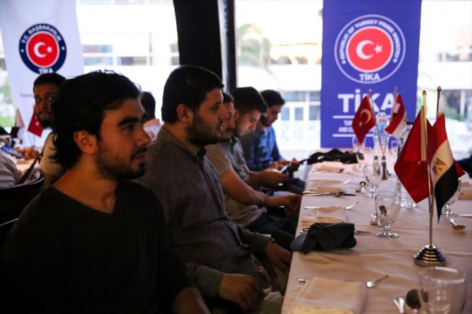 TİKA'dan Kahire'de El-Ezher öğrencilerine iftar