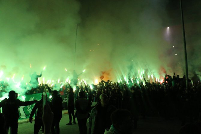 Teknik direktör Aykut Kocaman'a, Konya'da coşkulu karşılama