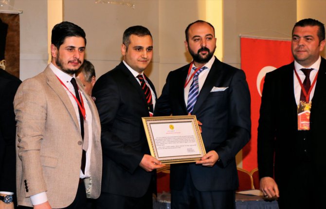 Eskişehirspor Kulübü Olağanüstü Genel Kurulunu Kaan Ay KAZANDI