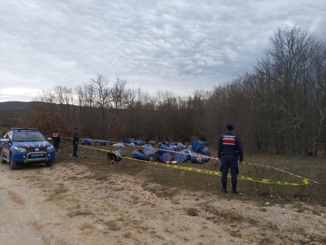 Kırklareli'nde ormanlık alana kimyasal varil atan 2 şüpheli yakalandı