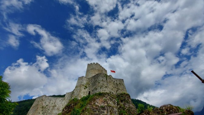 Doğu Karadeniz'in gözdesi Ayder Yaylası turizm sezonuna hazırlanıyor