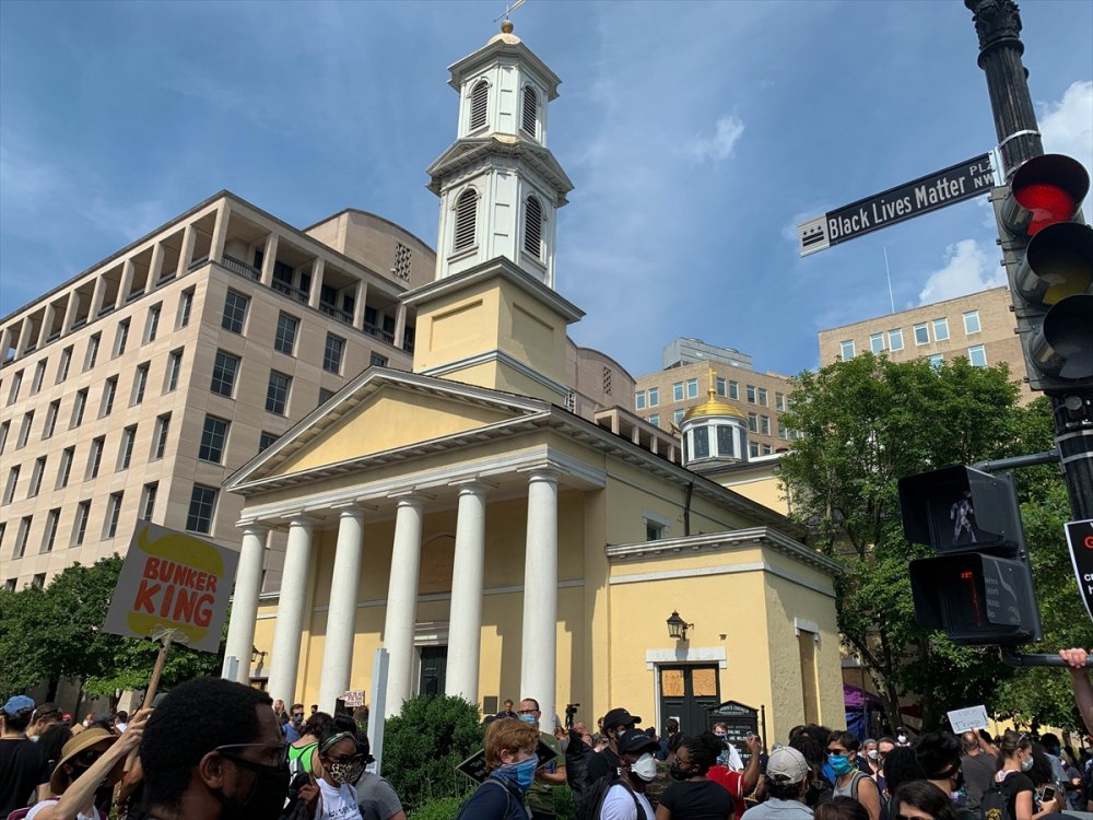 Washington DC'de binlerce kişilik Floyd protestosu