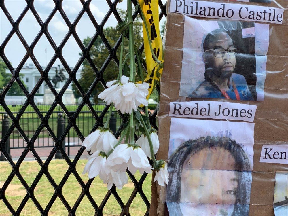 Washington DC'de binlerce kişilik Floyd protestosu