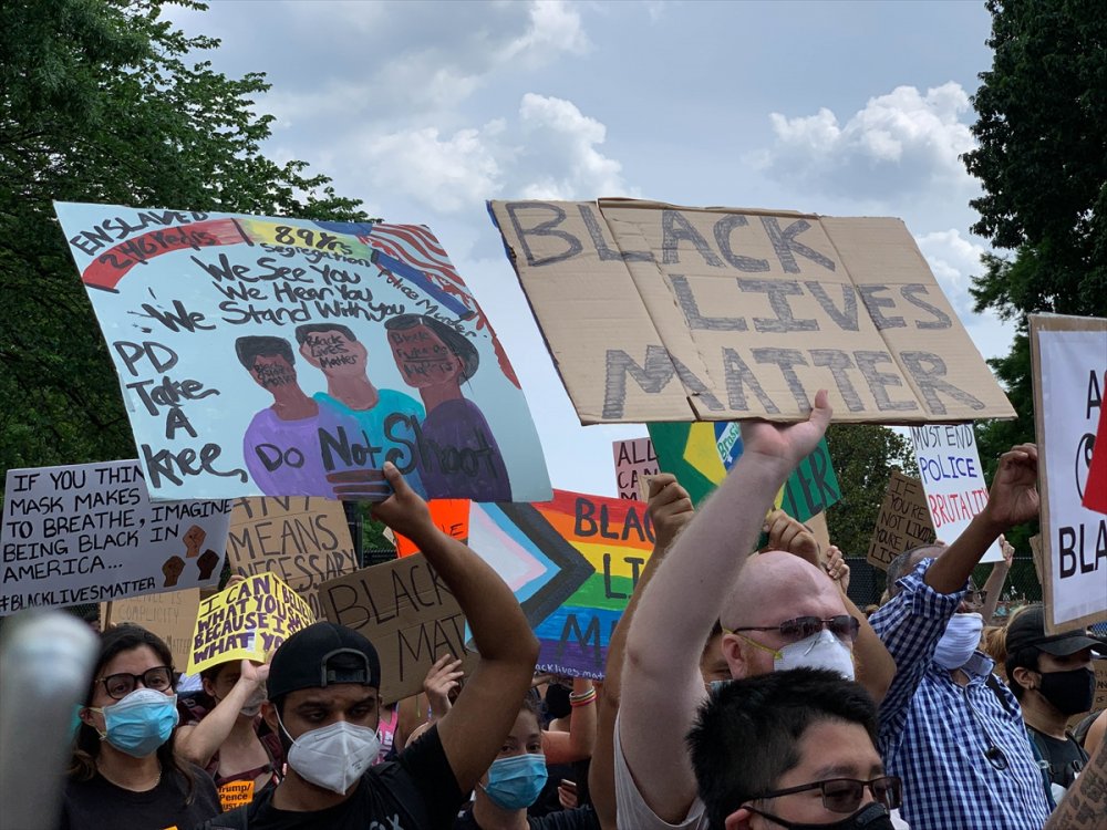 Washington DC'de binlerce kişilik Floyd protestosu