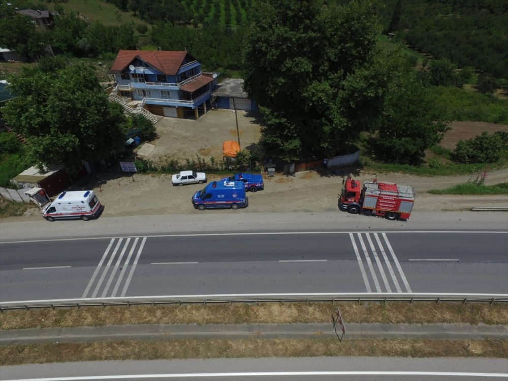 Sakarya'da tarla yolu kenarında bulunan obüs mühimmatı imha edildi