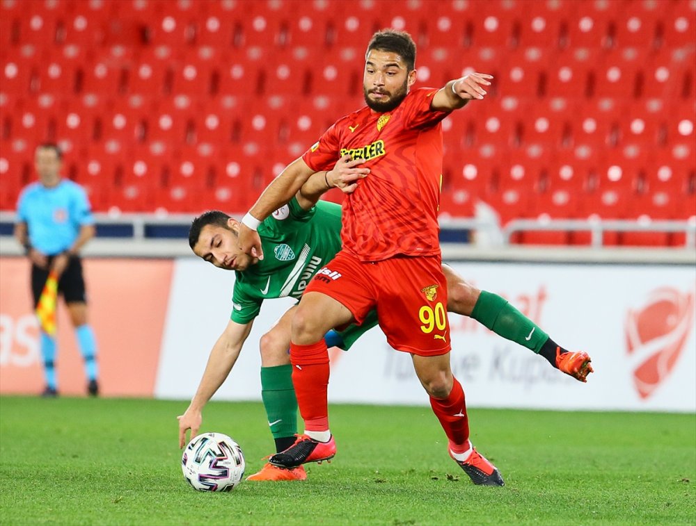 Kırklarelispor Göztepe’ye son 10 dakikada yenilerek kupadan elendi.