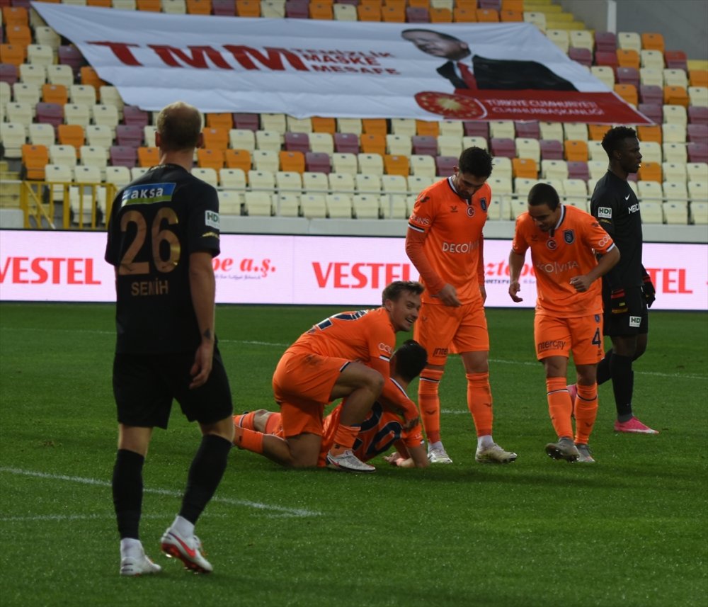 Medipol Başakşehir 1-1 Eriyor