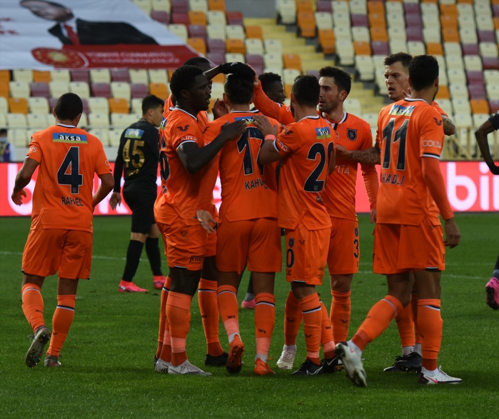 Medipol Başakşehir 1-1 Eriyor