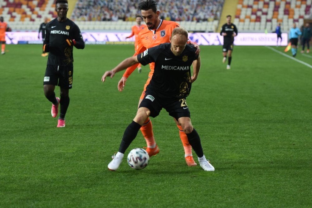 Medipol Başakşehir 1-1 Eriyor