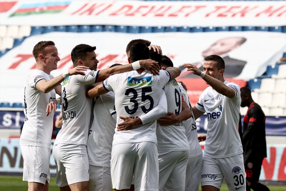 5 GOLLÜ MAÇIN GALİBİ KASIMPAŞA