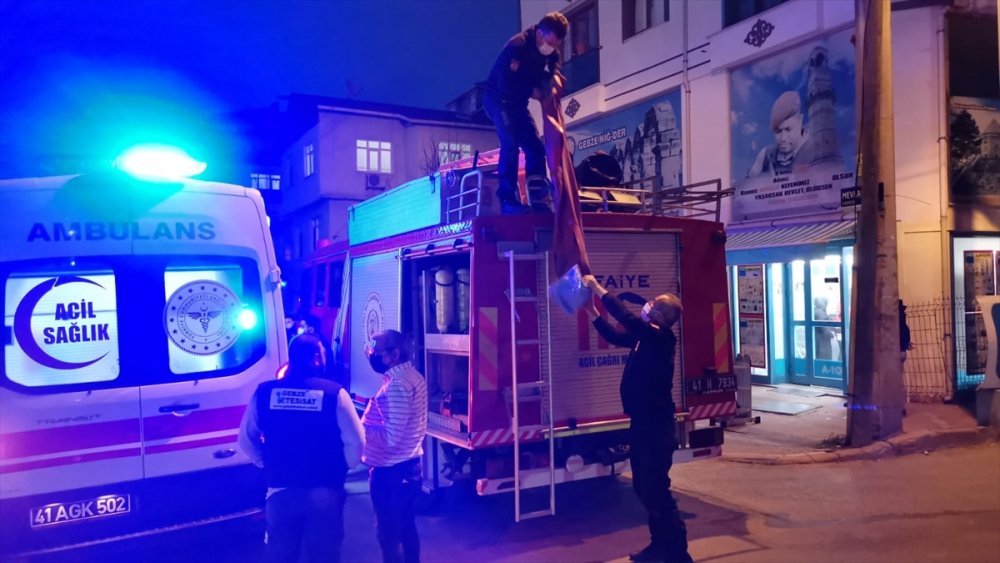 Kocaeli'de rögara düşen kadını itfaiye ekipleri kurtardı