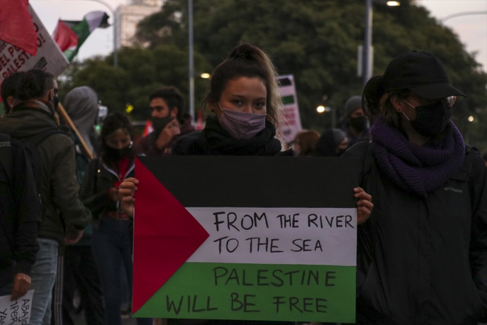 Arjantin'de "İsrail'i kınama, Filistin ile dayanışma" gösterisi düzenlendi