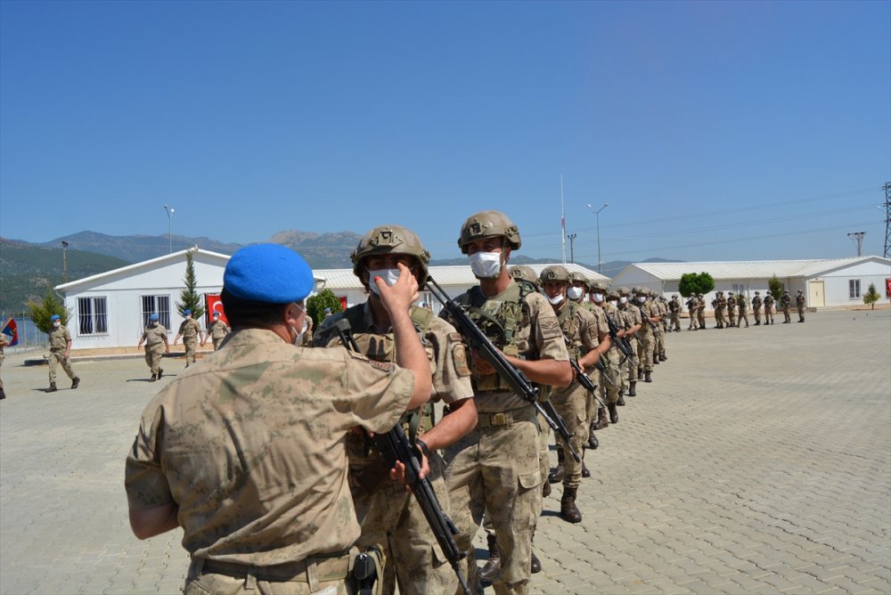 Gaziantep'te komandolar dualarla Suriye'ye uğurlandı