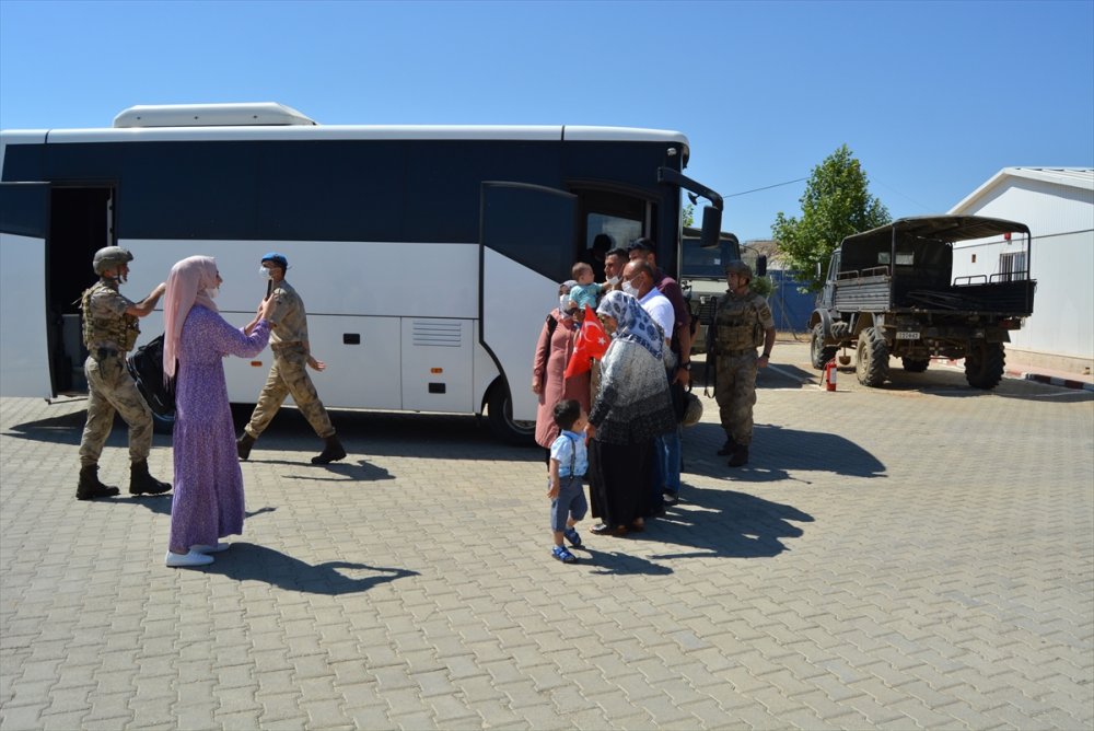 Gaziantep'te komandolar dualarla Suriye'ye uğurlandı
