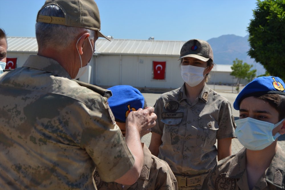 Gaziantep'te komandolar dualarla Suriye'ye uğurlandı