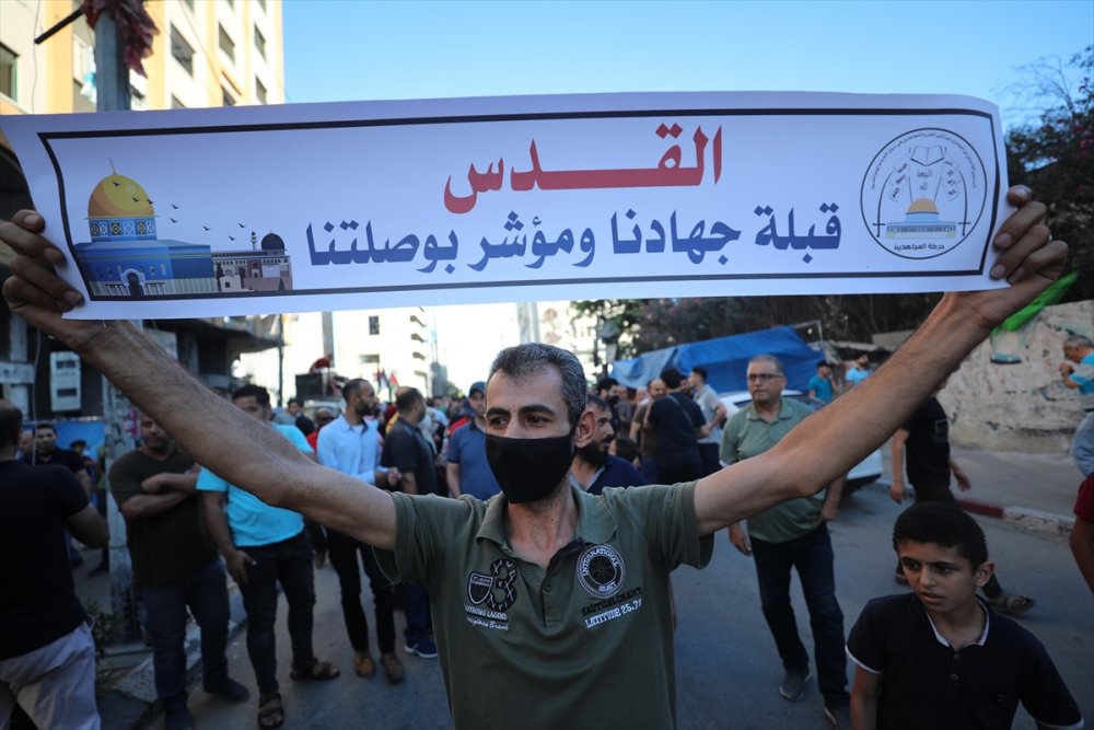 Gazze'de, aşırı sağcı Yahudilerin Doğu Kudüs'teki "Bayrak Yürüyüşü" protesto edildi
