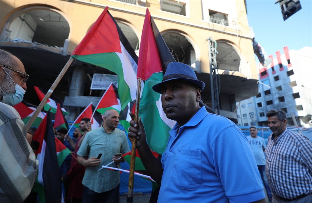 Gazze'de, aşırı sağcı Yahudilerin Doğu Kudüs'teki "Bayrak Yürüyüşü" protesto edildi