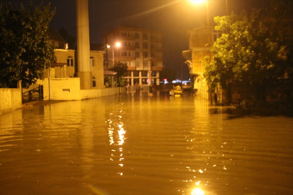 Samsun'da sağanak etkili oldu