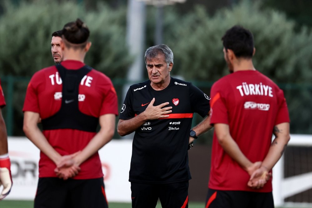 A Milli Futbol Takımı, Karadağ maçına hazır