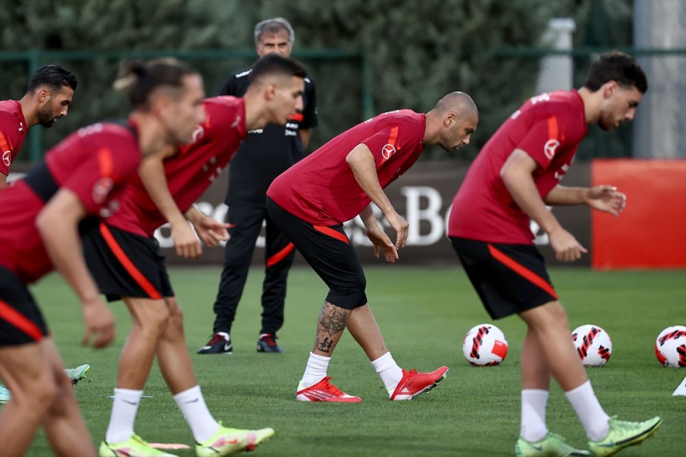 A Milli Futbol Takımı, Karadağ maçına hazır