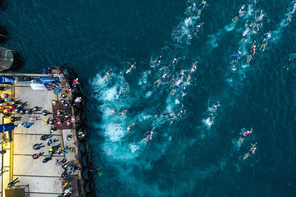 İstanbul Oral B Boğaziçi Triatlonu sona erdi