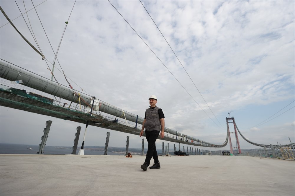 Bakan Karaismailoğlu, 1915 Çanakkale Köprüsü'nün "kedi yolu"ndan kıtalar arası geçişini tamamladı