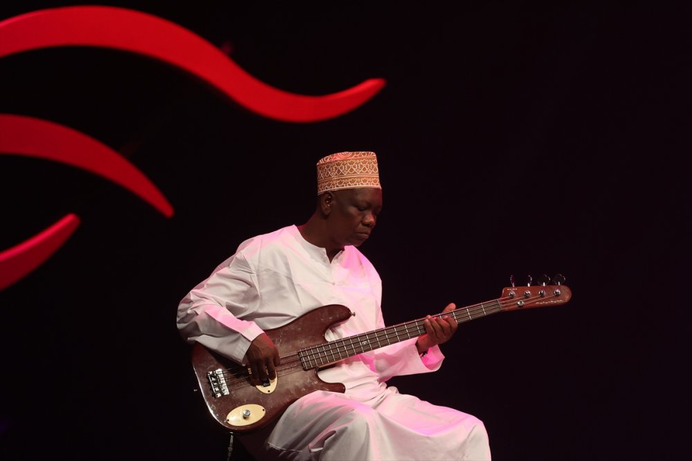 18. Konya Uluslararası Mistik Müzik Festivali Tanzanya'dan Rajab Suleiman ve Kithara grubu sahne aldı