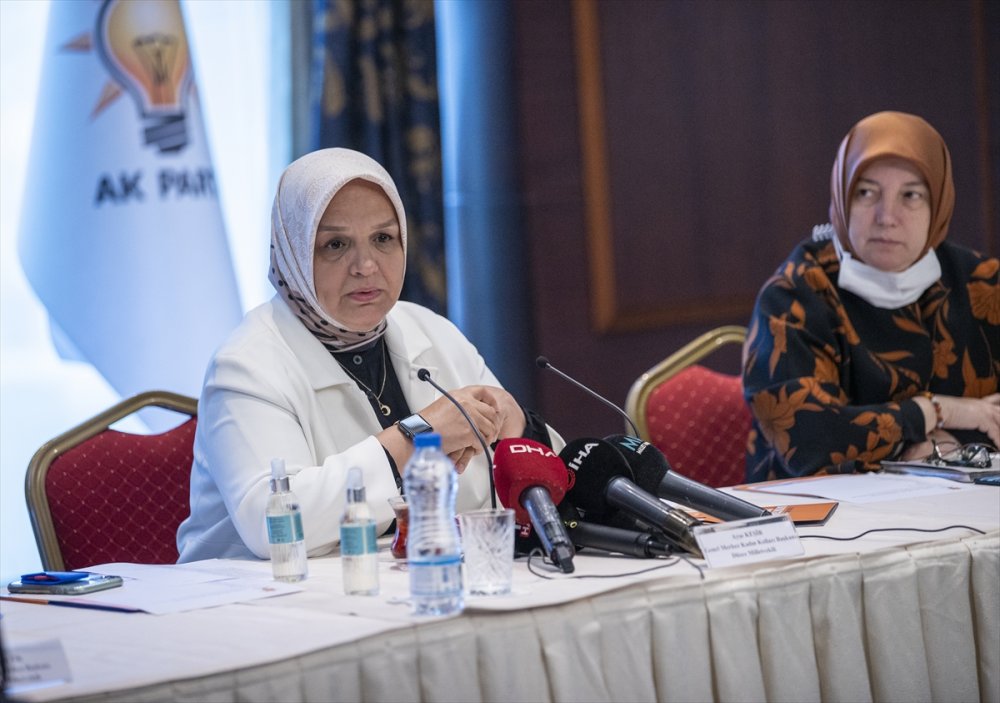 AK Parti lise eğitimi almamış kadınlar için "Nerede kalmıştık" seferberliği başlatıyor