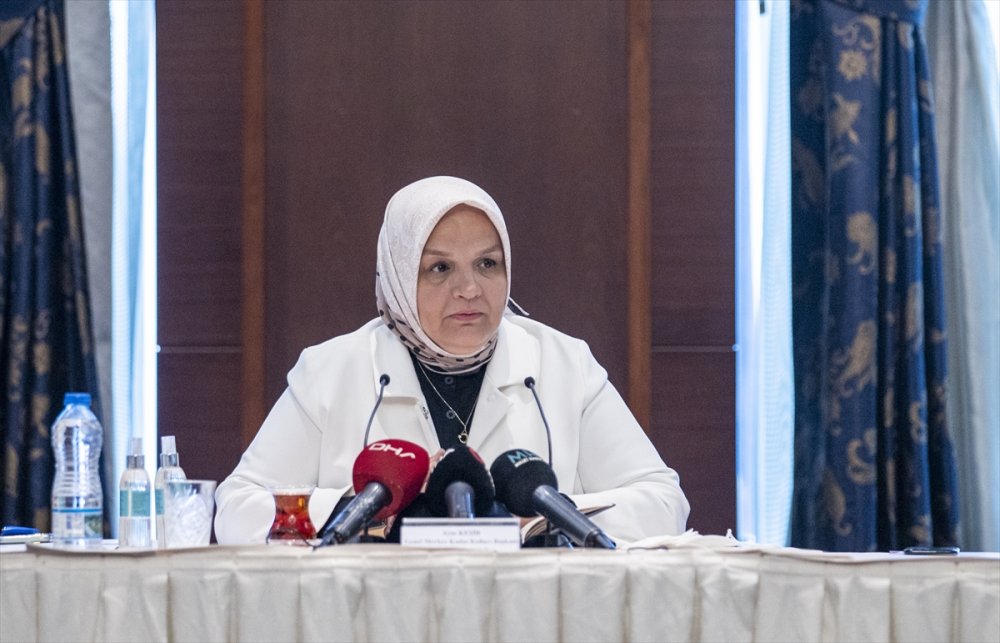 AK Parti lise eğitimi almamış kadınlar için "Nerede kalmıştık" seferberliği başlatıyor