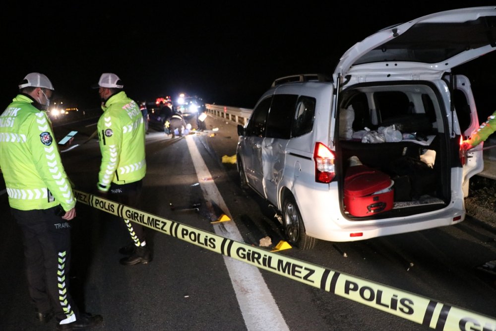 Patlayan lastiği değiştirmek isterken canından oldu